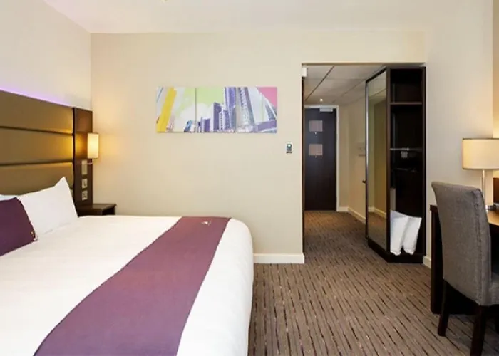 ホテル Premier Inn Jersey Charing Cross