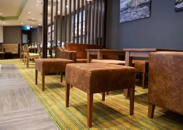 Premier Inn Jersey Charing Cross 酒店